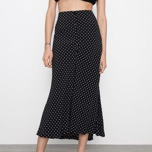 Front slit button detail midi